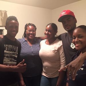 Meet your Posher, Regina