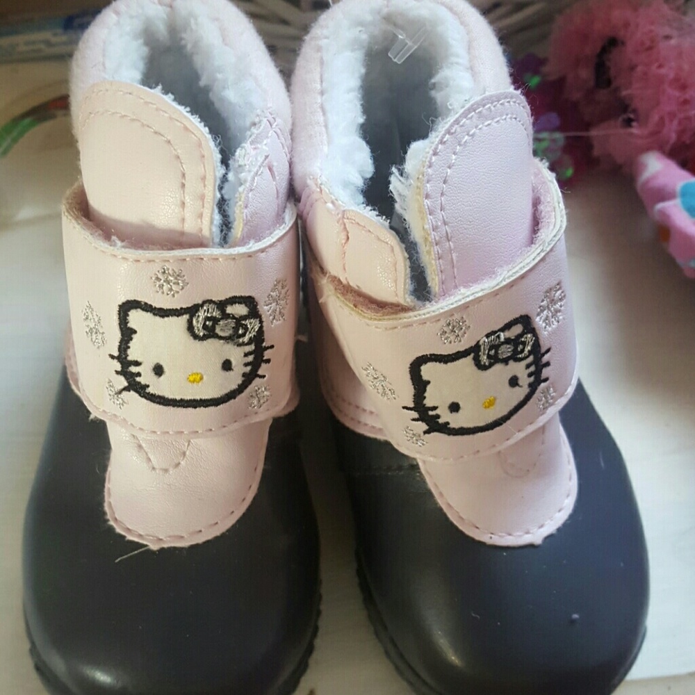 Hello Kitty Snow Boots TODDLER size 4