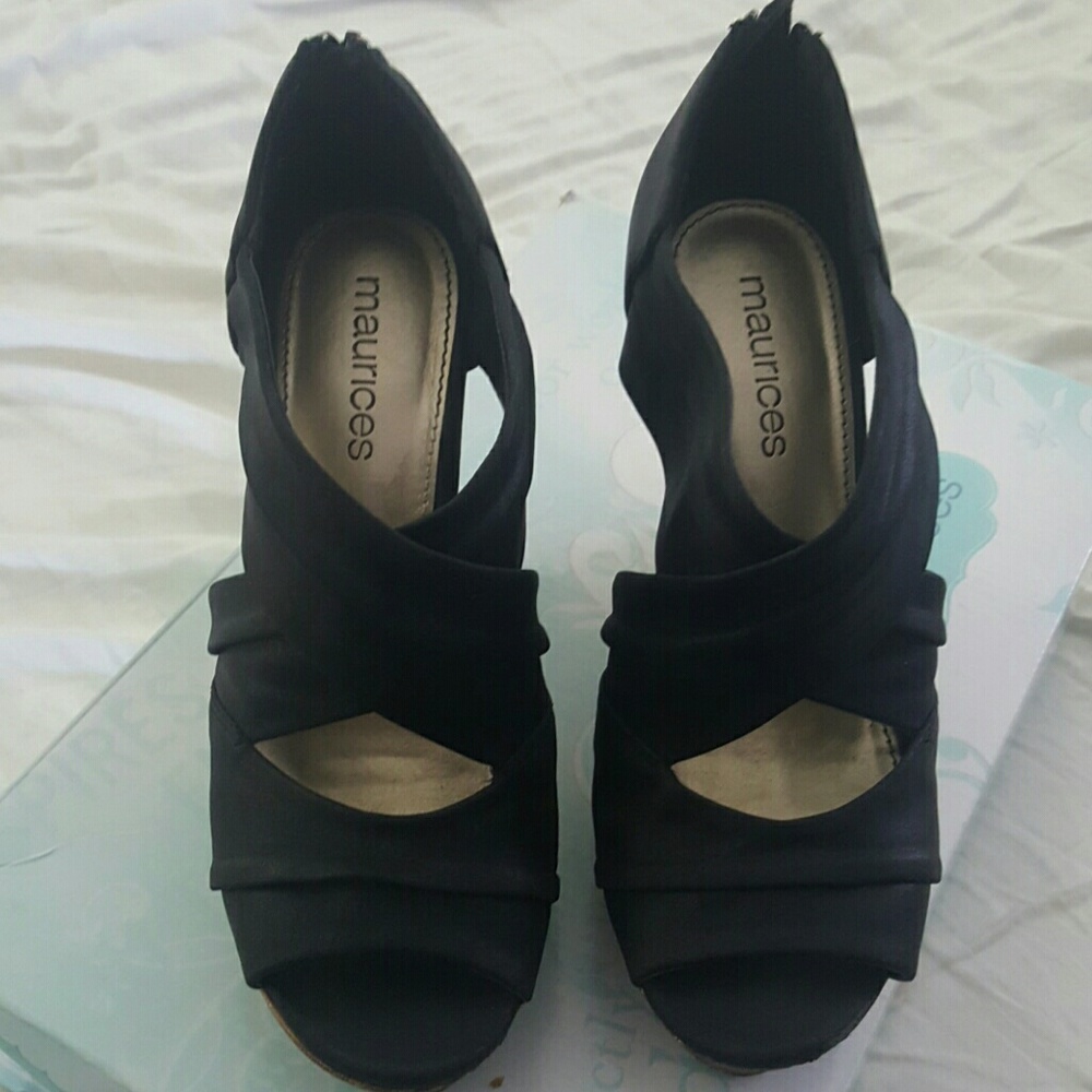 Adorable black wedge sandals