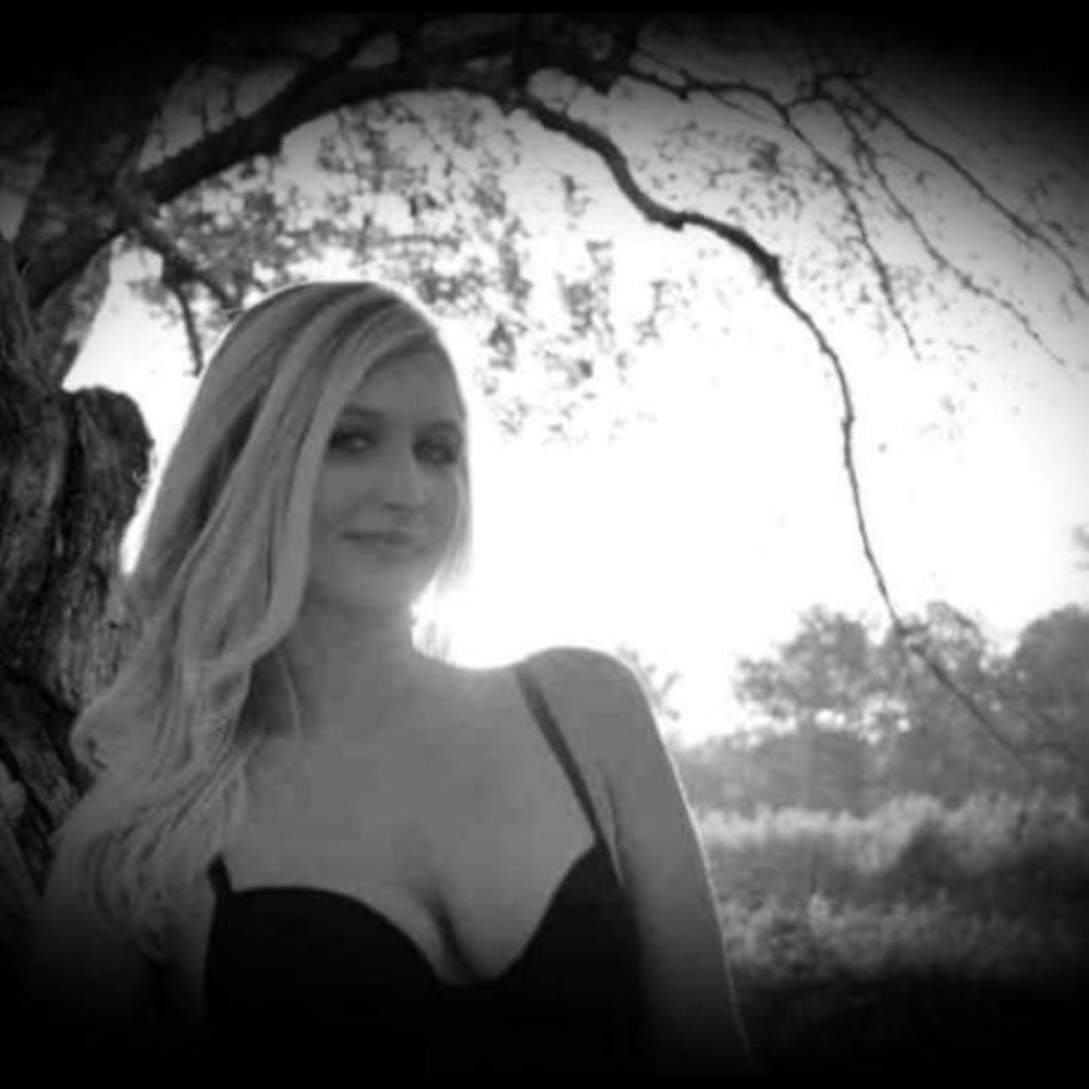 Meet your Posher, Gina