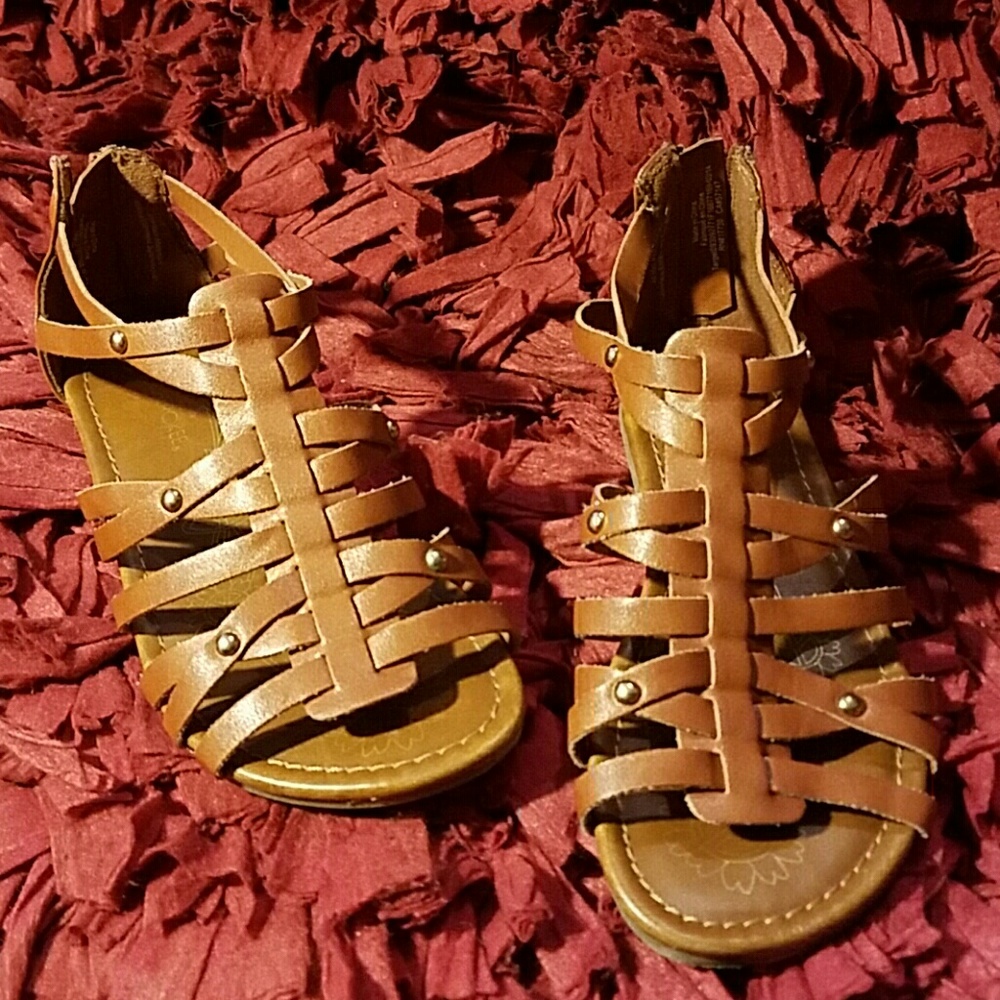 Cherokee sandals