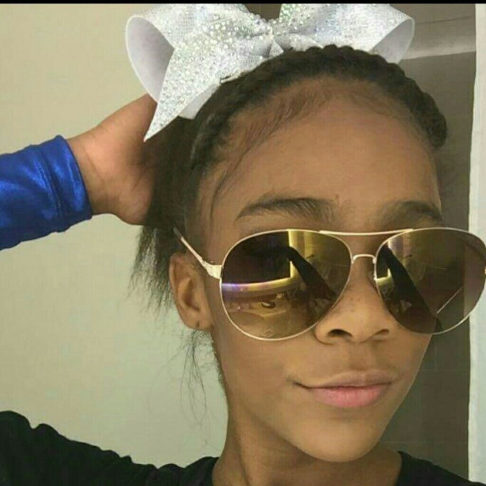 Meet your Posher, Ayana