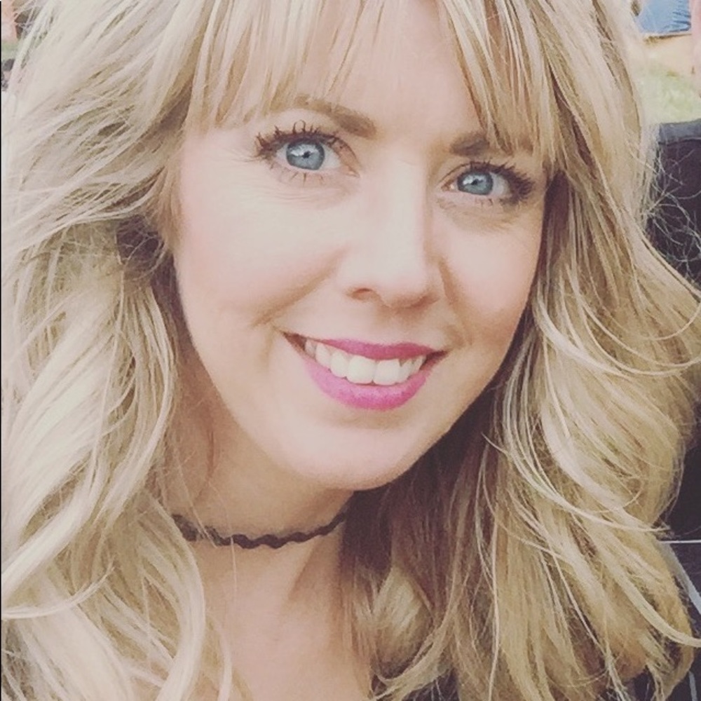 Meet your Posher, Crystal