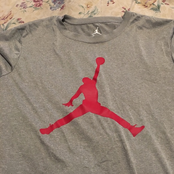SOLD!!! Boys Gray Jordan Long Sleeve Dri Fit Shirt - Picture 2 of 7