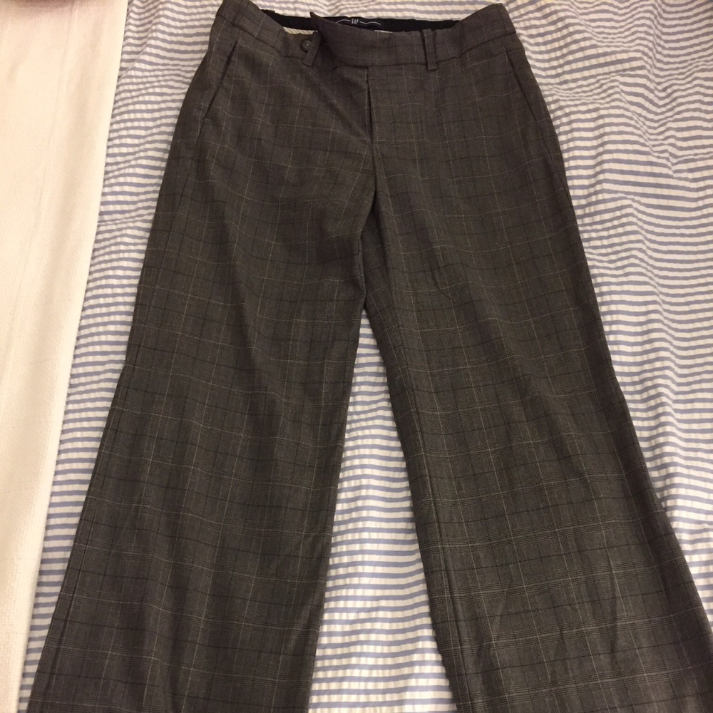 Gap black & gray print cuffed trousers