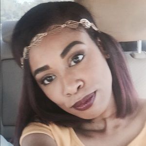 Meet your Posher, Brittney