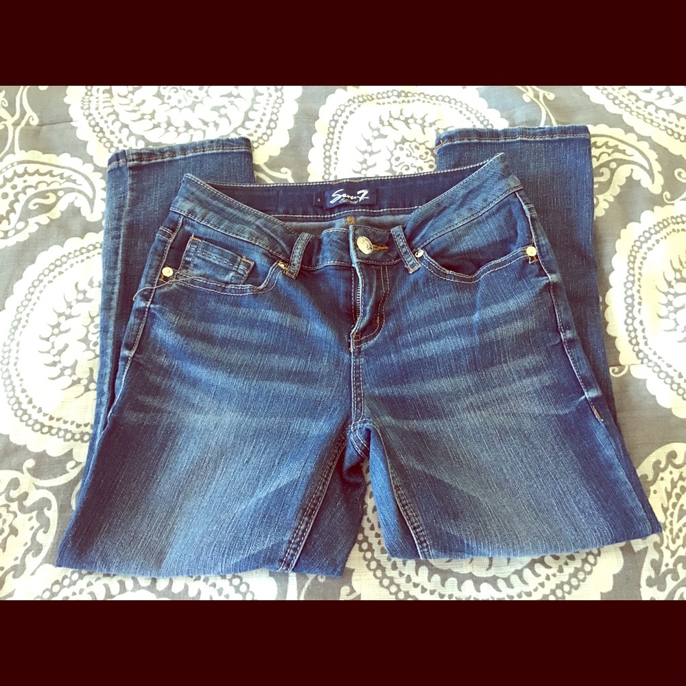 NWOT Seven7 Giza medium wash crop jeans, size 4