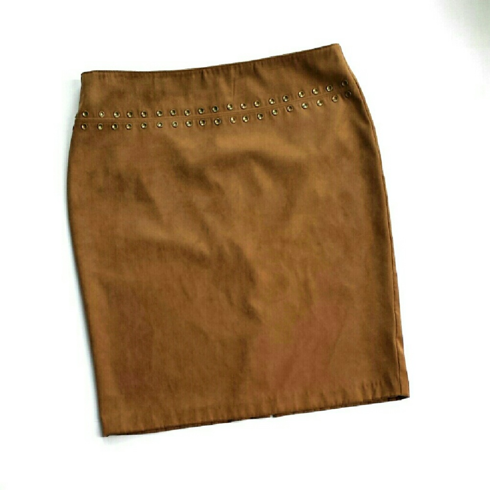Faux Suede Skirt - Lily & Lavender - DONATED