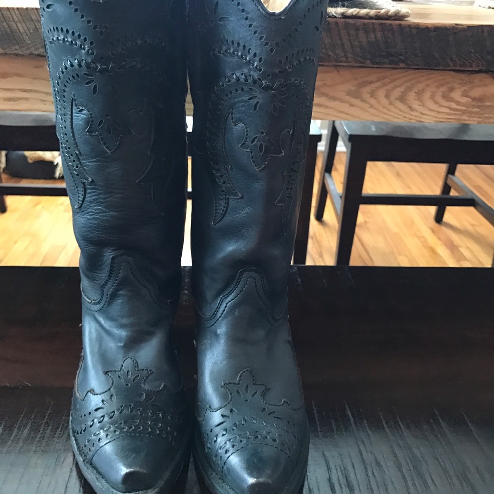 Corral black cowboy boots 7.5