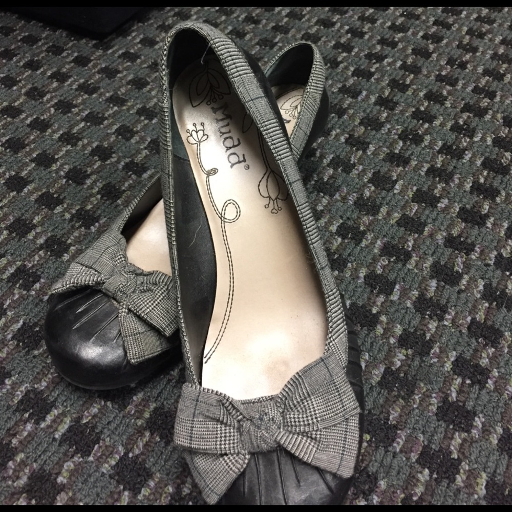 Mudd Wedge heels