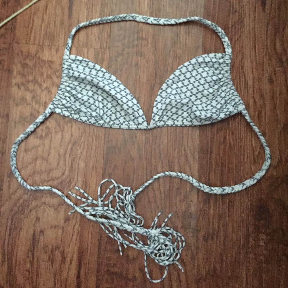 🔷 SOLD 🔷 Acacia Haiku Top Large