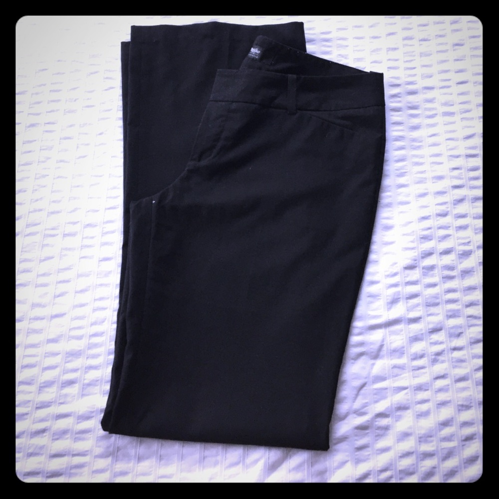 Mossimo black dress pants size 6.