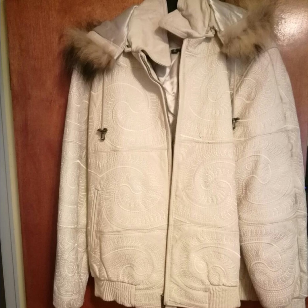 STITCHED LEATHER JACKET
