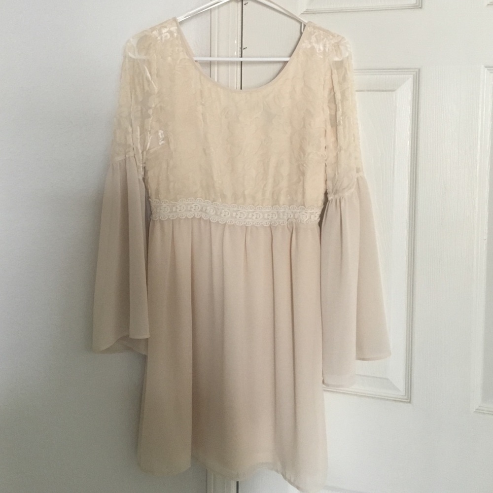 Beautiful beige flowy dress