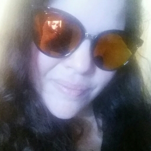 Mirrored Cat Eye Sunglasses - Picture 4 of 5