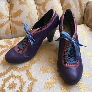 Poetic License EUC Euro Size 41