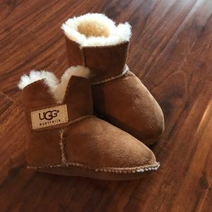 Baby UGG sheepskin booties! Size M (12-18)