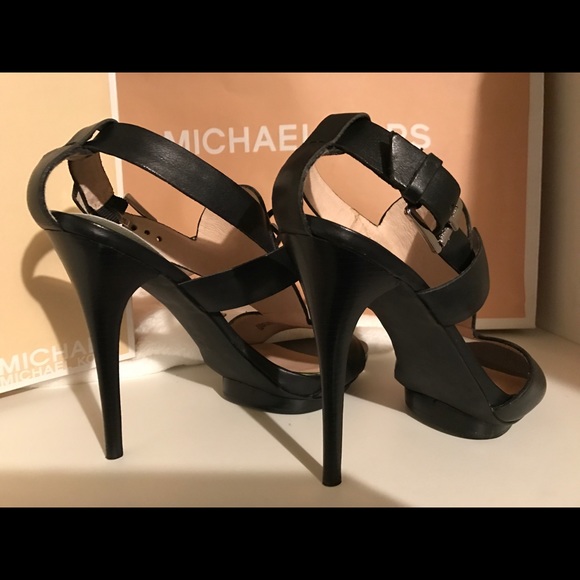 🌀Michael Kors Charm Platform Sandal - Picture 4 of 8