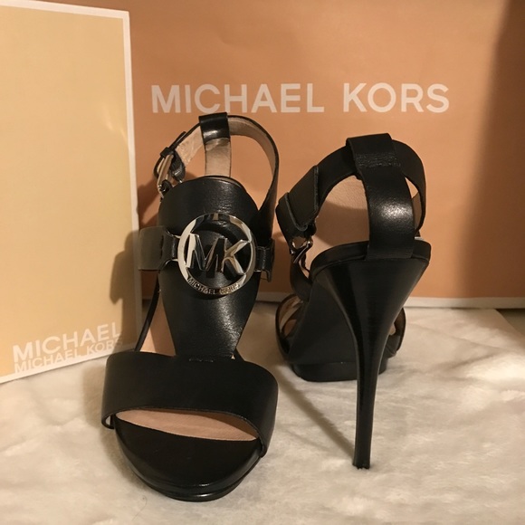🌀Michael Kors Charm Platform Sandal - Picture 6 of 8