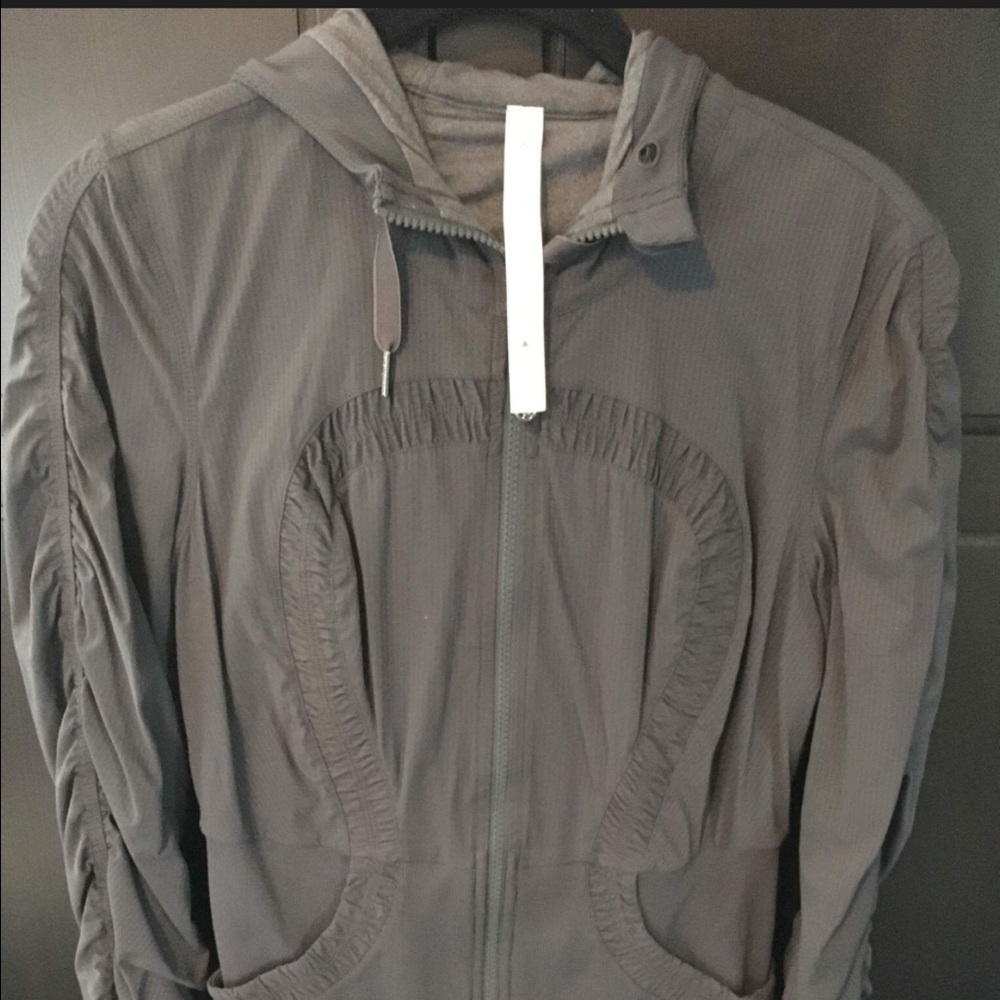 Lululemon Coal Dance Studio Jacket 8