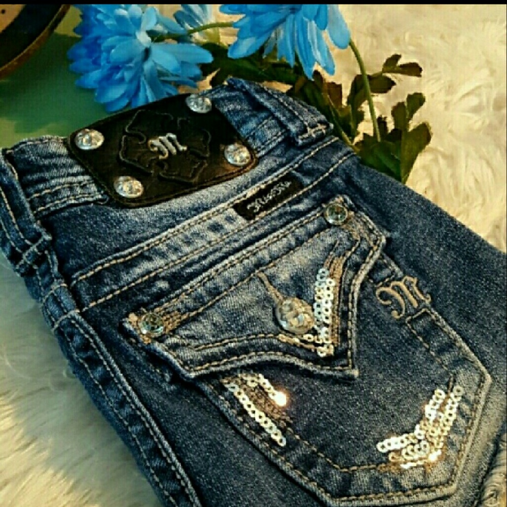 Miss Me jean shorts size 23