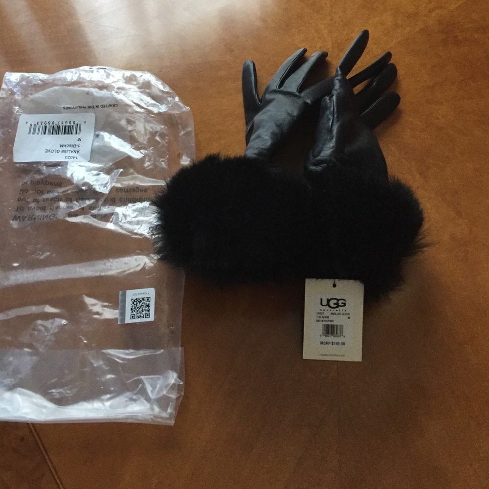 Sold sold NWT UGG black leather and fur gloves