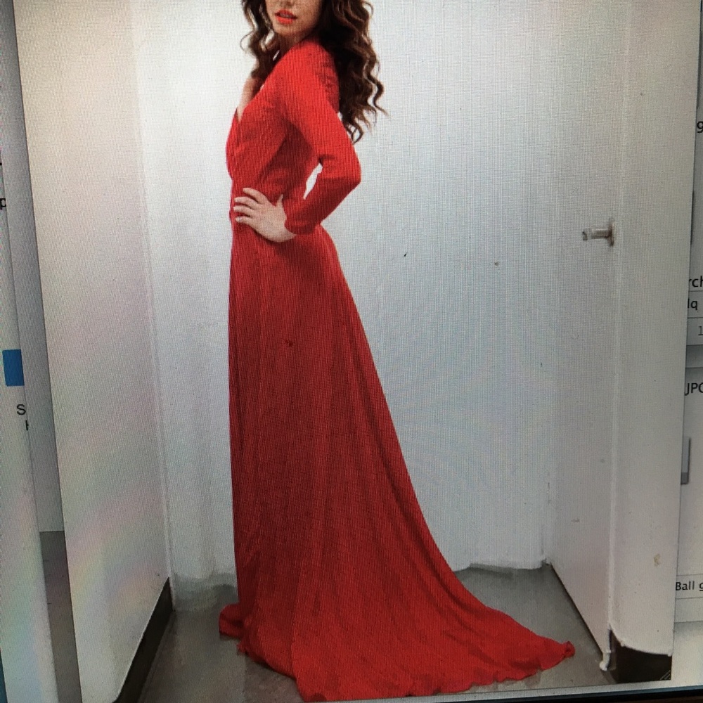 Gorgeous flowy red chiffon dress