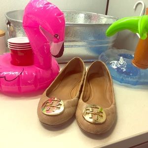 Tory burch quilted nude flats 7.5