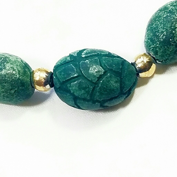 Vintage Green & Gold Hook Choker Necklace - Picture 3 of 4