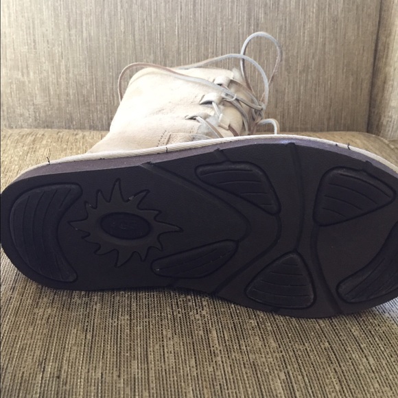 UGG boots - Picture 3 of 3