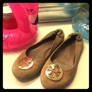 Tory burch camel suede flat 7.5