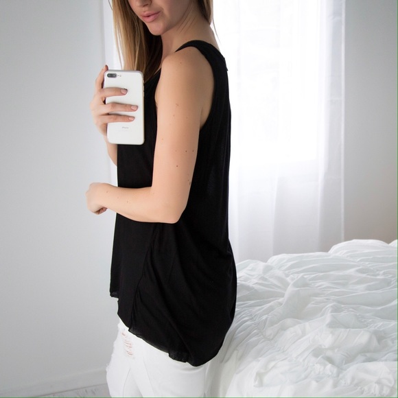 Raw Edge White Tank - Picture 6 of 8