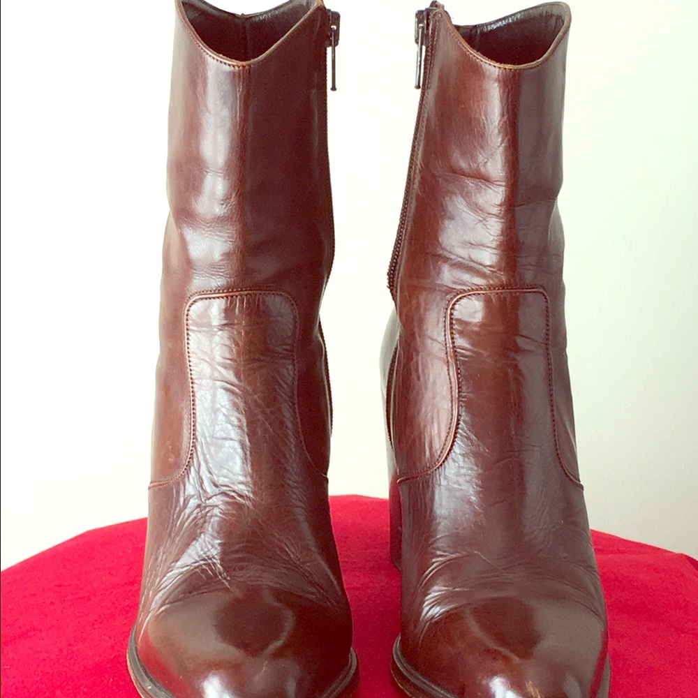 JOAN & DAVID LEATHER BOOTIE