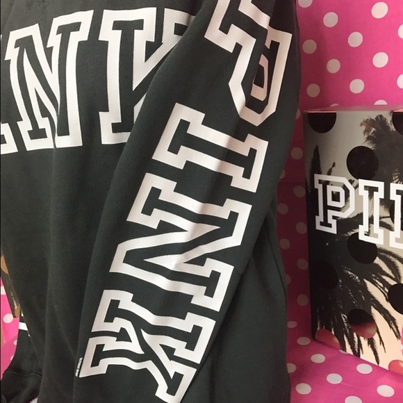 🆕NWT VS PINK dark green campus crew - Picture 3 of 4