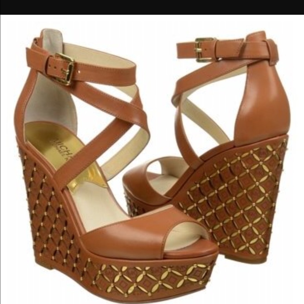 Gabriella wedges color leather luggage size 7.5