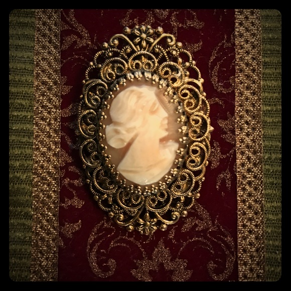 Victorian Cameo Brooch / Pendant - Picture 1 of 2