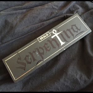 KAT VON D SERPENTINA PALETTE