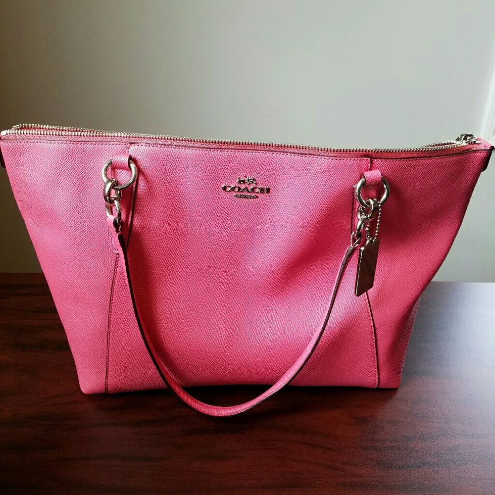 Brand new without tags Coach  Tote *price reduced*