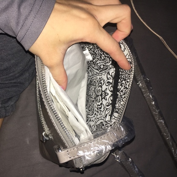 Purse - Picture 3 of 4