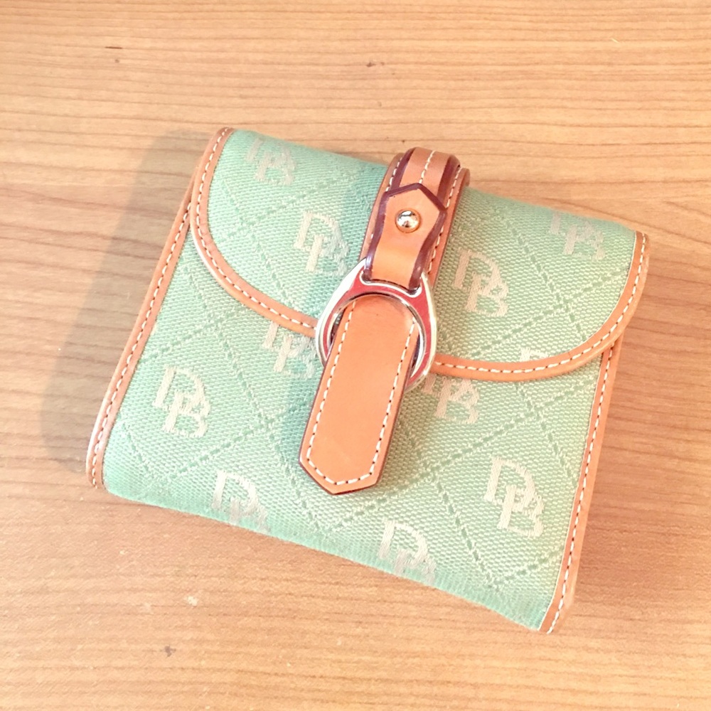 Dooney and Bourke wallet