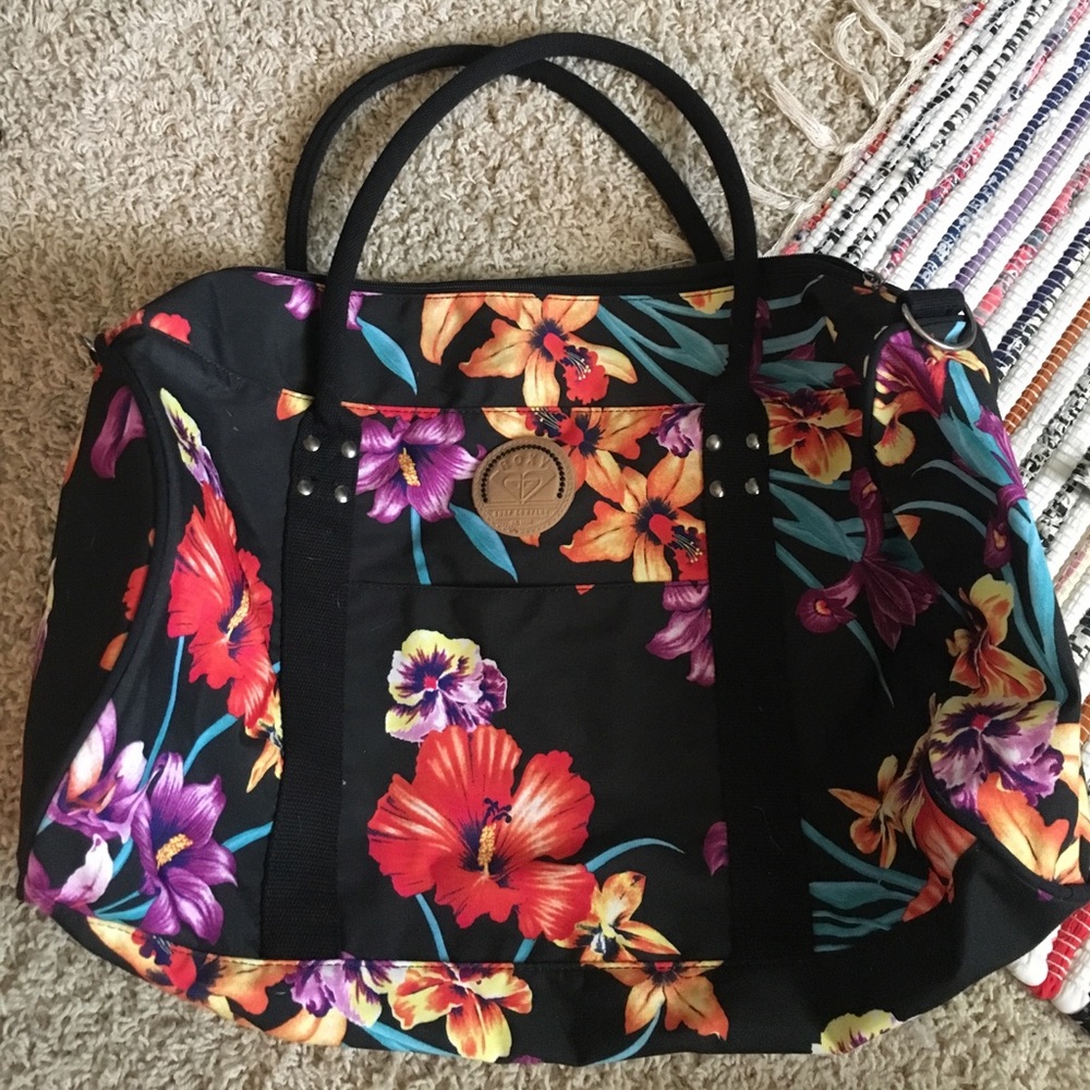 ROXY FLORAL DUFFLE BAG