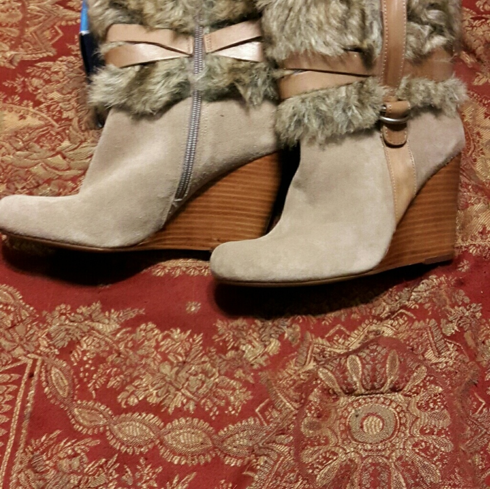 Fergie  designer boots  size 8