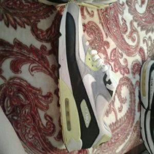 Mens Nike Max.