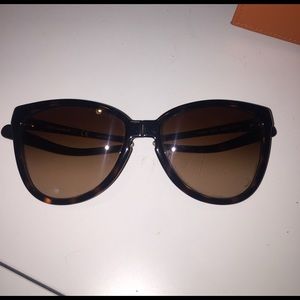 Tory burch sunglasses