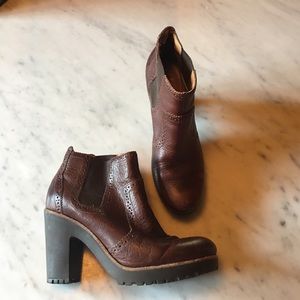Short brown leather boots