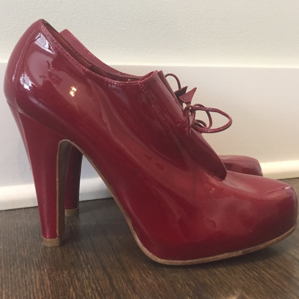 Moschino patent leather booties size 39.5