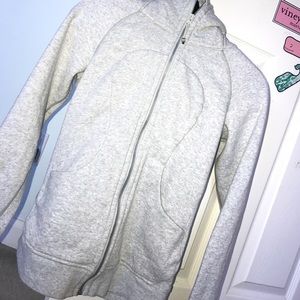 Lululemon sweatshirt