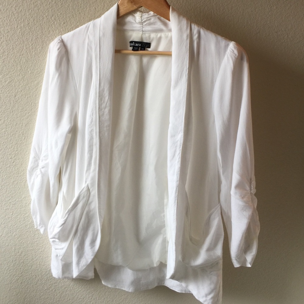 Takara white blazer