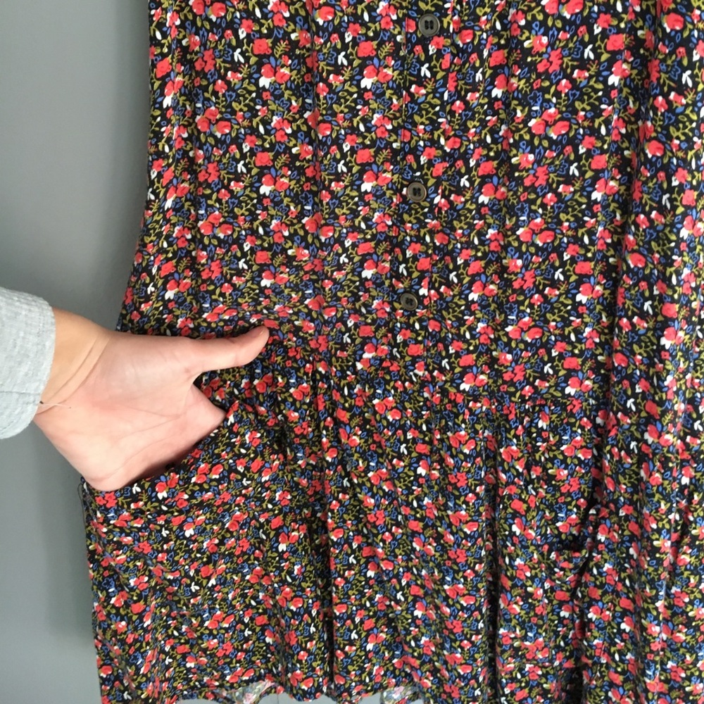 Dress - Picture 2 of 4
