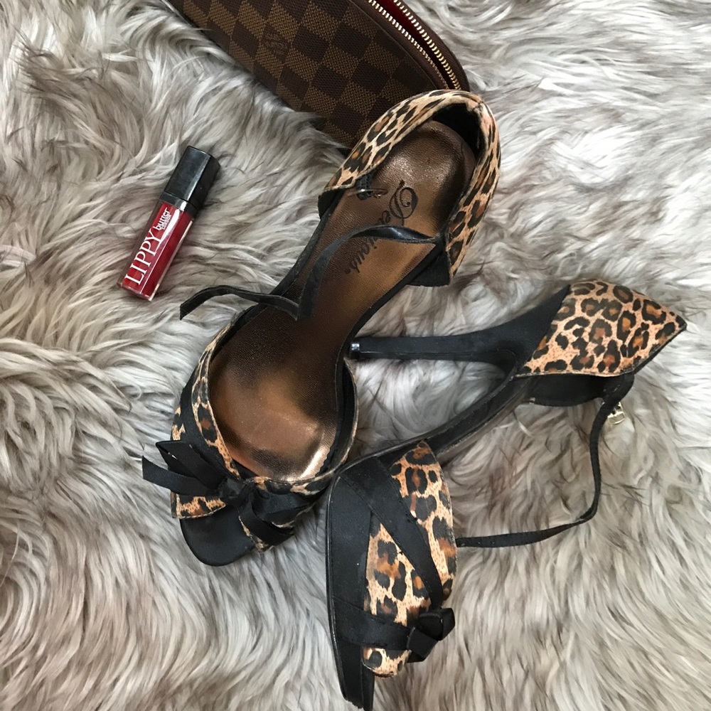Leopard Print Pumps / Heels with black